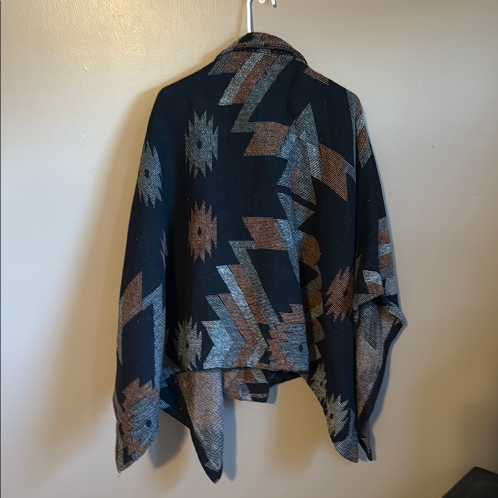 Geometric Patterned Shawl - Picture 2 of 2
